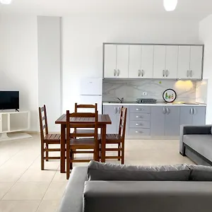 https://family-apartments-himara.albaniahotels.org